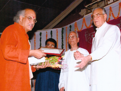 Madhya pradesh rajbhasha prachar  samiti Award